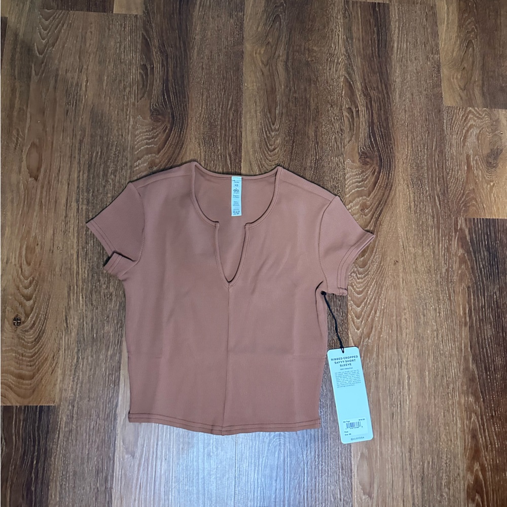COPY - Alo ribbed cropped savvy short sleeve
